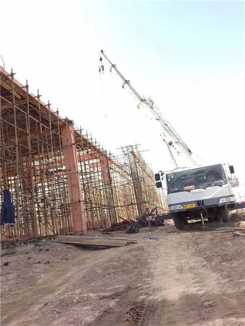 民和吊车作业的安全注意事项有哪些？